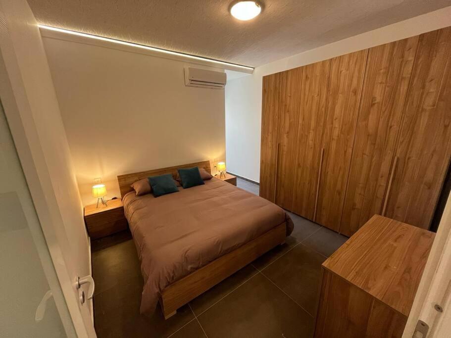 Апартаменты Penthouse St Paul'S Bay Сент-Полс-Бей Экстерьер фото